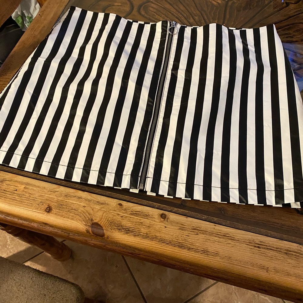 Forever 21 skirt
